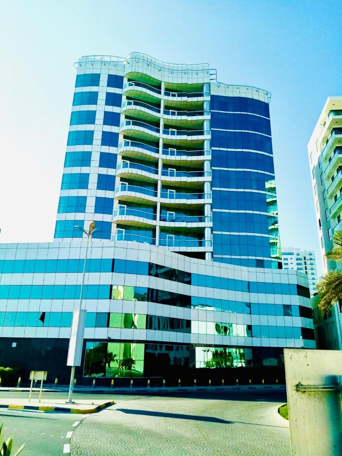 Saxophone Suites Muharraq Bagian luar foto