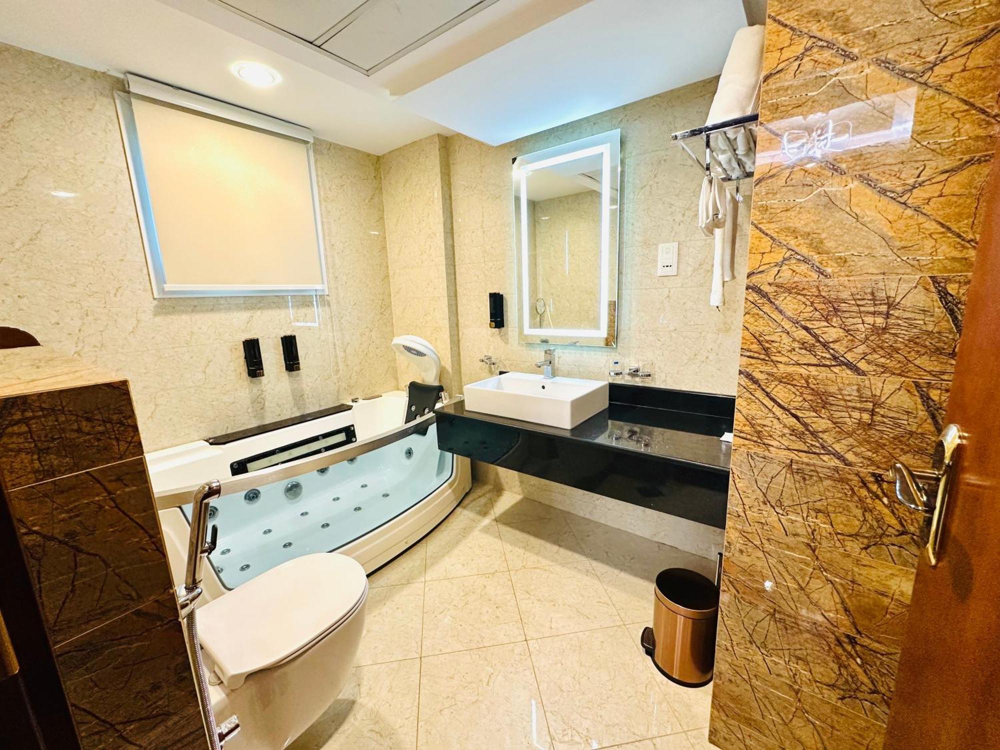 Saxophone Suites Muharraq Bagian luar foto